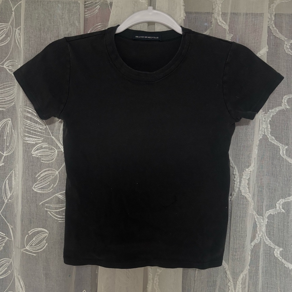 Brandy Melville short sleeve top